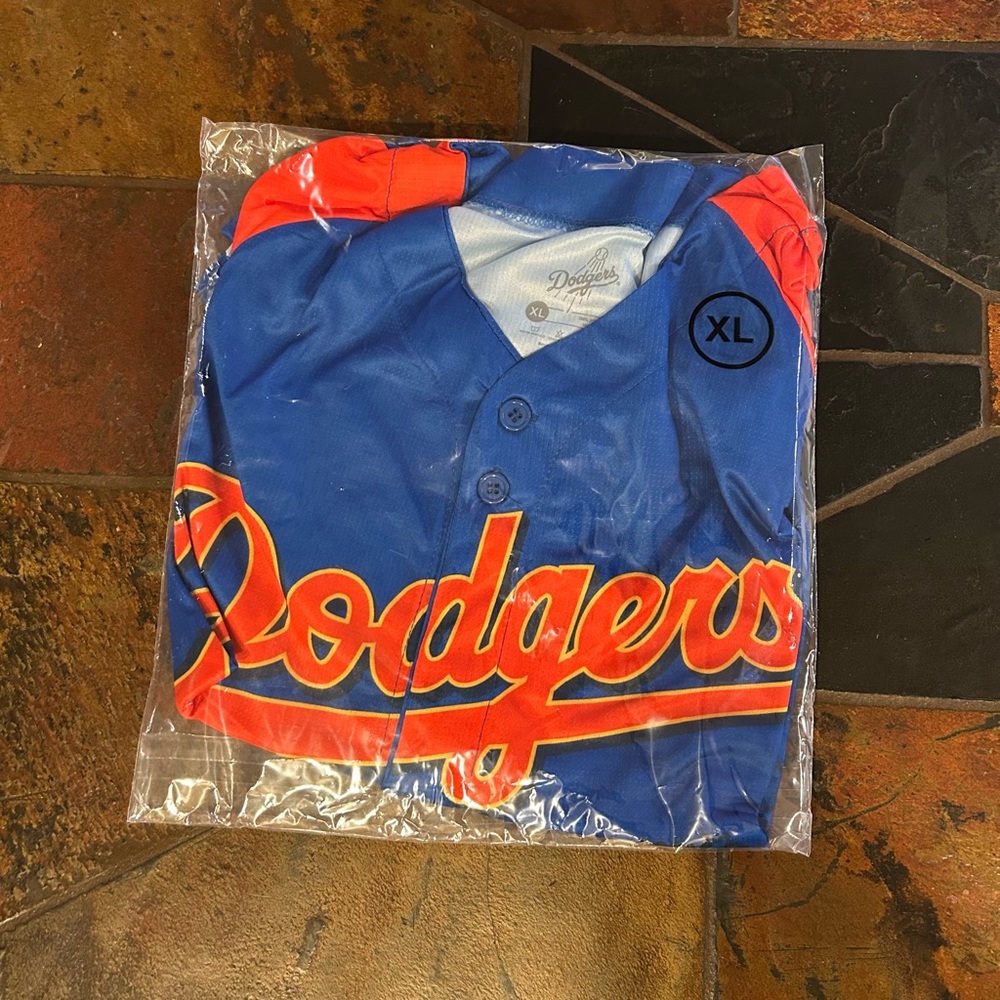 2024 - LA DODGERS X ARMENIAN HERITAGE JERSEY IN SZ XL
